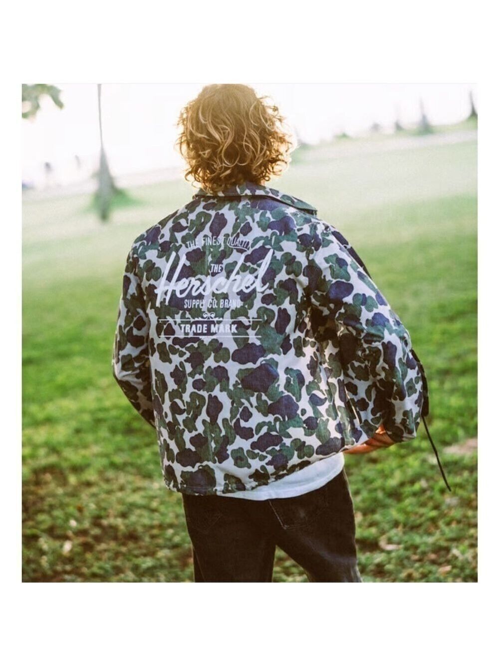 Herschel Supply Co. Voyage Coach Packable Lightwight Jacket Camo Windbreaker M